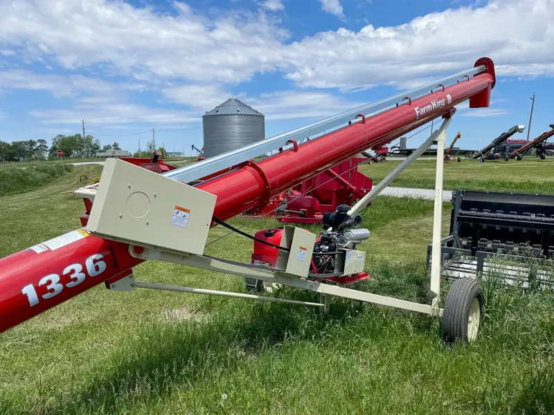 Farm King Conventional Auger | Model 1336 | Tube Width 13" | Electric Horsepower 22 Hp | For Tractors 1