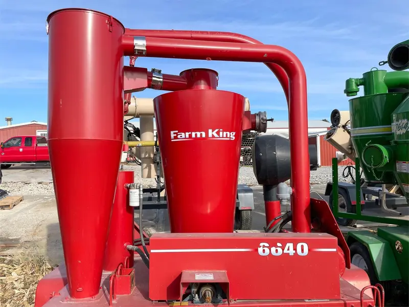 Farm King Grain Vacs | 6640 Model | Size 8" 51' | Horsepower 110 Hp | For Tractors 1
