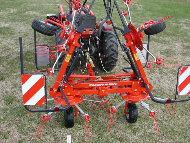 Farm-Maxx Fht Series Hay Tedder | Working Width 110" & 212" | 20-25 Hp | For Tractors 1