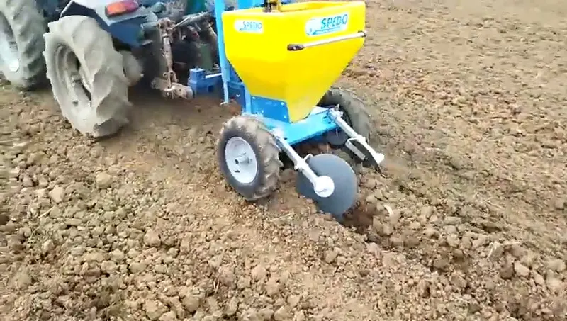 Farm-Maxx Single Row Potato Planter | Width 32" | 15 Hp | For Tractors 1