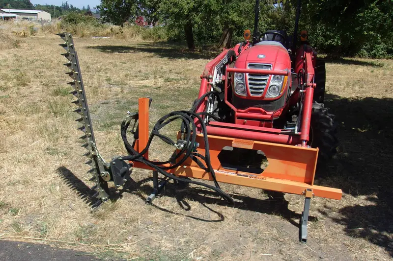 Farmer Helper 6’ Hydraulic Skidsteer Sickle Brush Mower | Model Fh-Chj180 | 71" Cutting Bar | Hydraulic Flow Range 8-11 Gpm | For Skid Steers 1