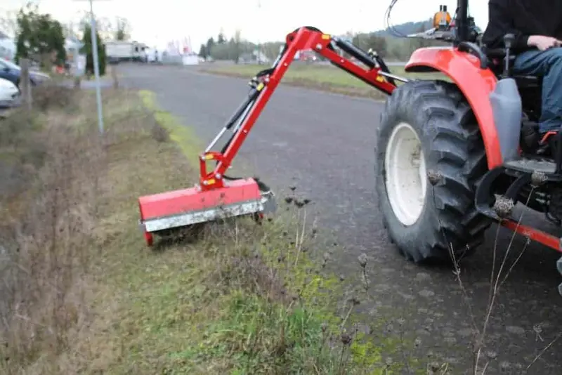 Farmer Helper | Boom Flail Mower | Model Vl-Am80 | Cutting Head 35" | 3-Point Hitch Cat. I & Ii | Horsepower 18 To 50 Hp | For Tractors 1