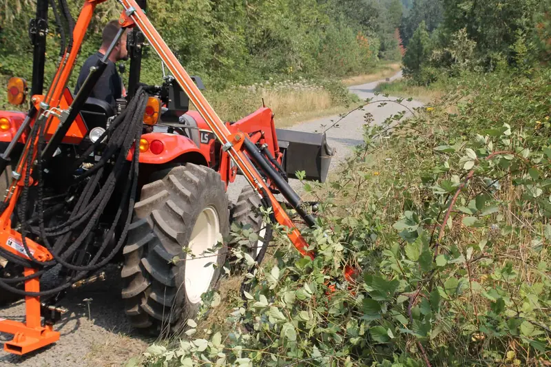 Farmer Helper Boom Sickle Hedge Cutter | Model Fh-Brm120, 150 & 180 | Width 4', 5' & 6' | Horsepower 20-100 Hp | For Tractors 1