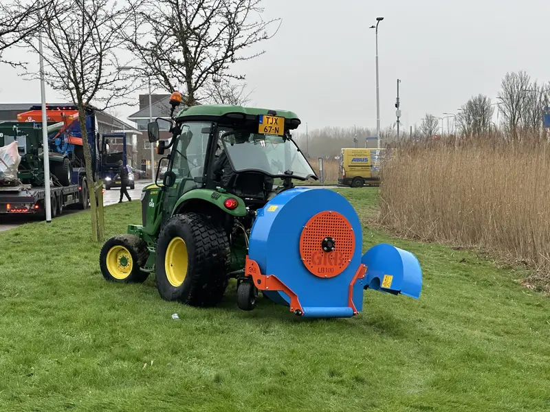Gkb Leaf Blower Lb100 | Working Width 63" | 40+ Hp | For Tractors 1
