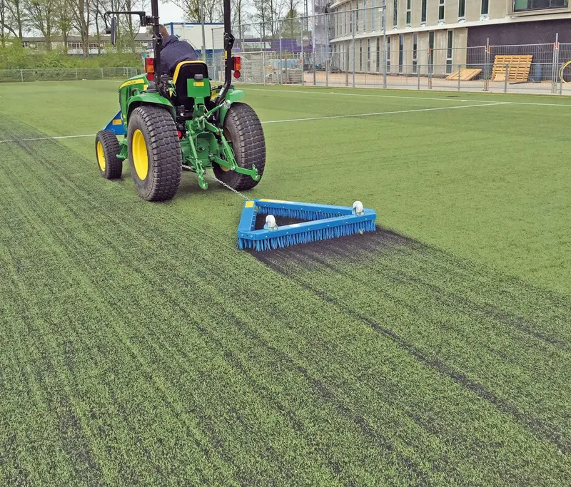 Gkb Tbrush (Triangle Brush) | Model Tb140 & Tb180 | Width 55" & 71" | 10–15 Hp | For Tractors 1
