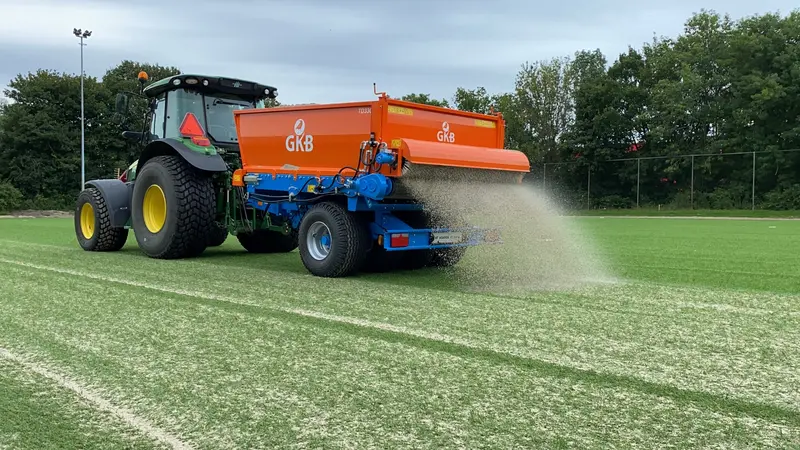 Gkb Top-Drop | Td Series Topdresser/ Brush Dresser | Working Width 55" & 79" | 25-50 Hp | For Tractors 3