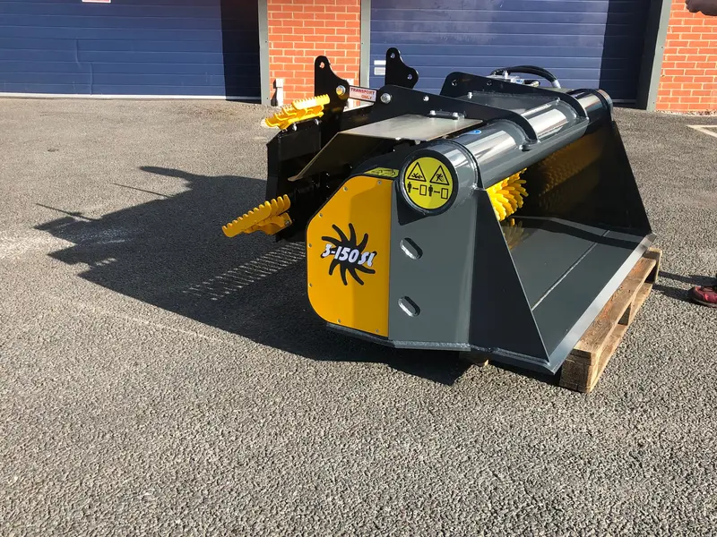 Gyru-Star 47" & 59" Screening Buckets | 15400Lbs-26400Lbs | For Wheel Loader 1