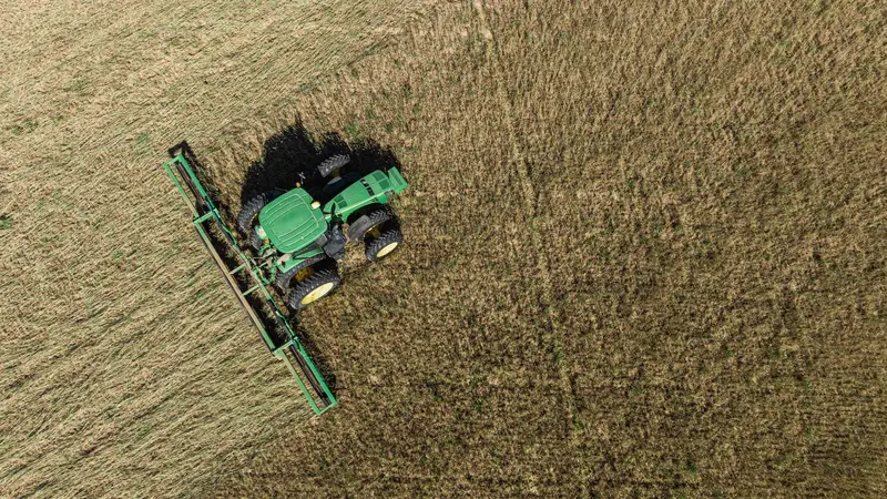 Harrell Ag | Crop Roller Crimper | Model 4 & 6 Row Rigid Frame | Cover Crop Termination System | Horsepower 80-300 Hp | For Tractors 1