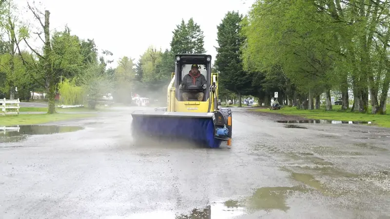 Ignite Attachments Hydraulic Angle Broom | Width 72" | Hydraulic Flow 16-24 Gpm | For Skid Steers 1
