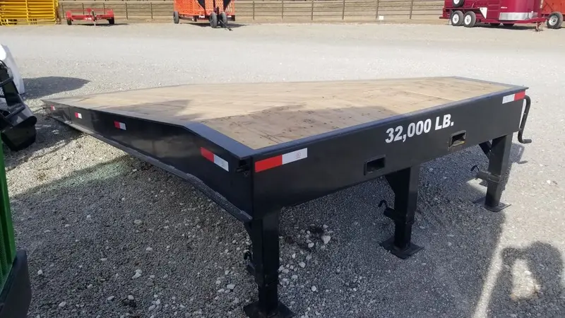 Industrias America Loading Ramp | Model R820 | Ramp Width 8' | Length 20' | Horsepower 40 To 100 Hp | For Loaders 1