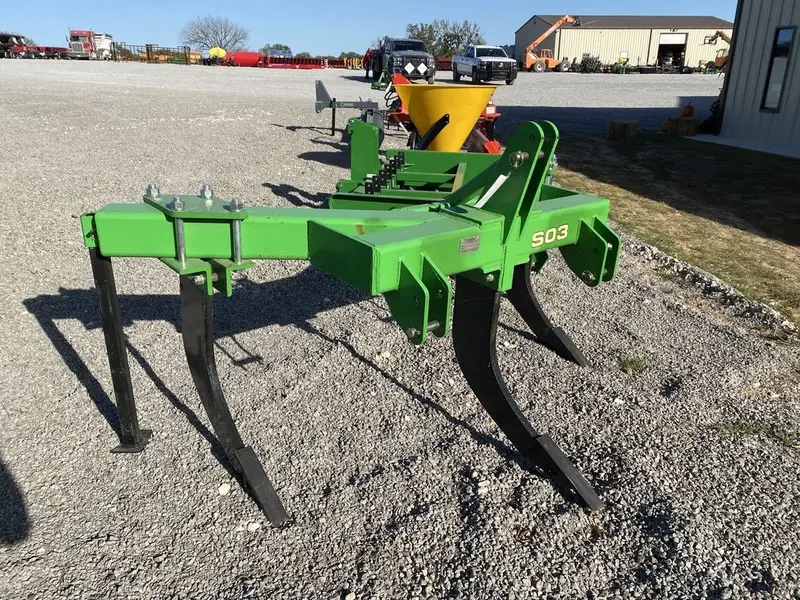 Industrias America Shank Ripper | Model S03 | Working Width 3' | Horsepower 90-120 Hp | For Tractors 1