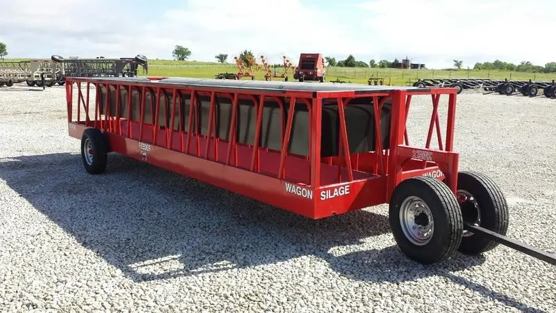 Industrias America Silage Feeder Wagon | Model 84R | Length 24' | 7000Lbs Axle Capacity | Pull Type 1