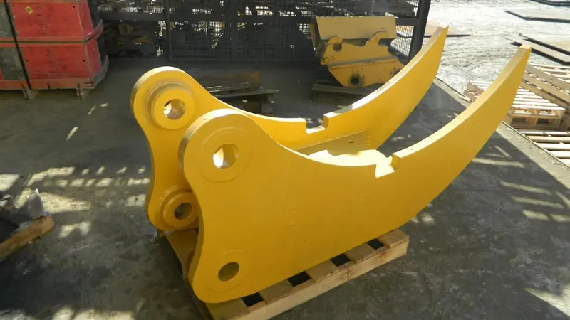 Is Attachment Tree Stumper & Rake | Machine Class 25-30 Tons | For Excavators 1