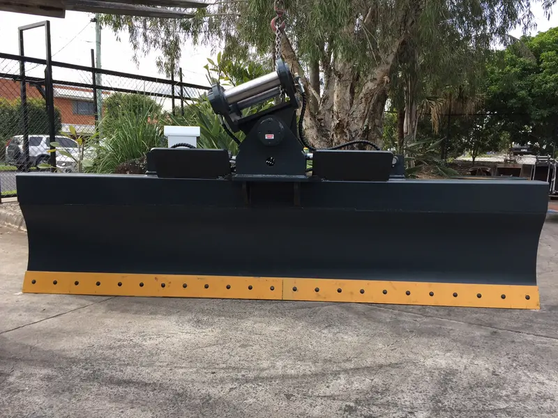Is Attachments 4' Tilting Blade | Working Width 48" | Machine Size 3-9 Tons | For Excavators 3