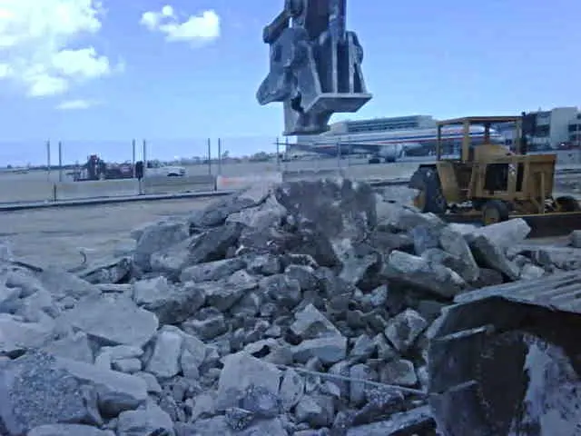 Is Attachments Concrete Pulverizers | Machine Size 20-50 Tons | For Excavators 3