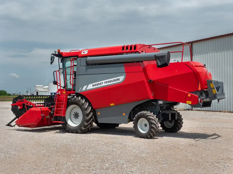 Kincaid Comia Foundation Seed Combine | Engine Horsepower 115-175 Hp | Header Sizes 10'-14' Ft 1
