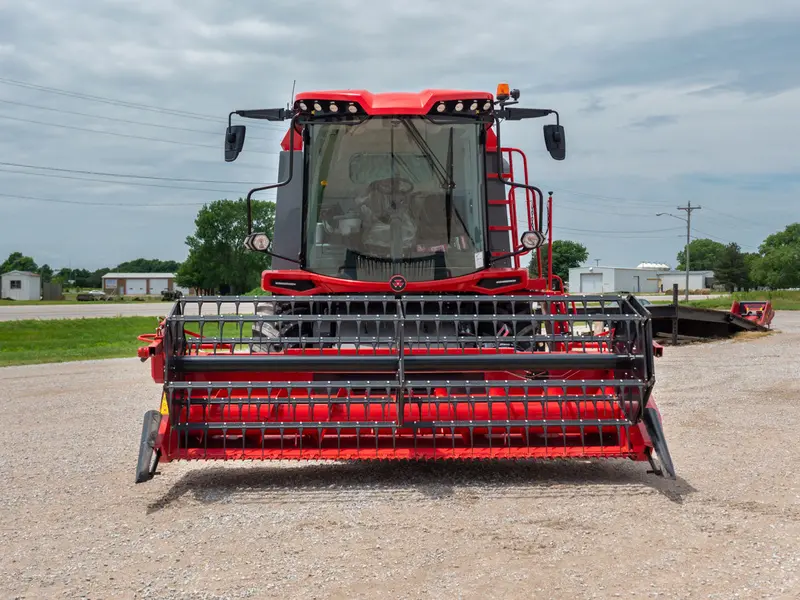 Kincaid Comia Foundation Seed Combine | Engine Horsepower 115-175 Hp | Header Sizes 10'-14' Ft 10