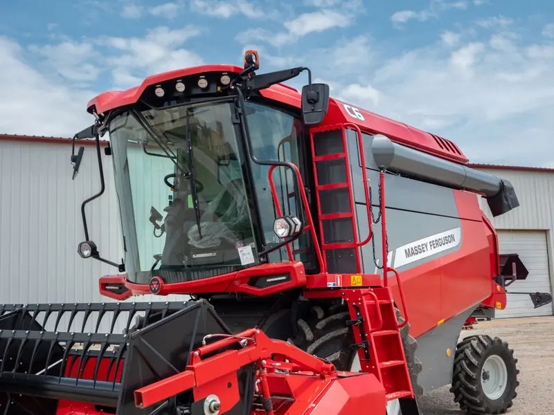 Kincaid Comia Foundation Seed Combine | Engine Horsepower 115-175 Hp | Header Sizes 10'-14' Ft 6