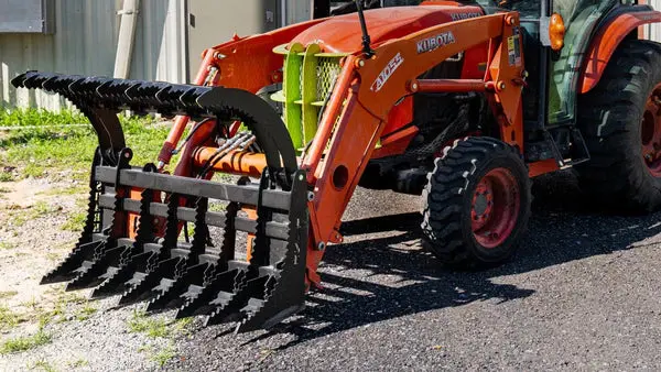 Lane Shark Gladiator Grapple | Width 56" | Up To 50 Hp | For Tractor 1