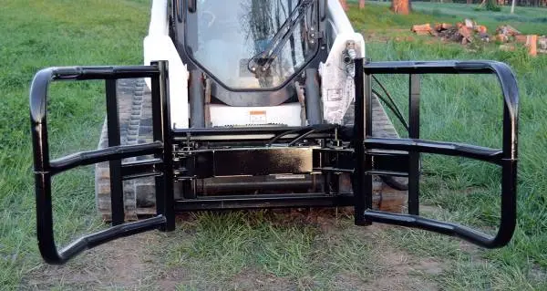 Loflin Fabrication Bale Squeezer  | 69" Opening Width | Hydraulic Cylinder 2½" X 8" | For Skid Steer 1