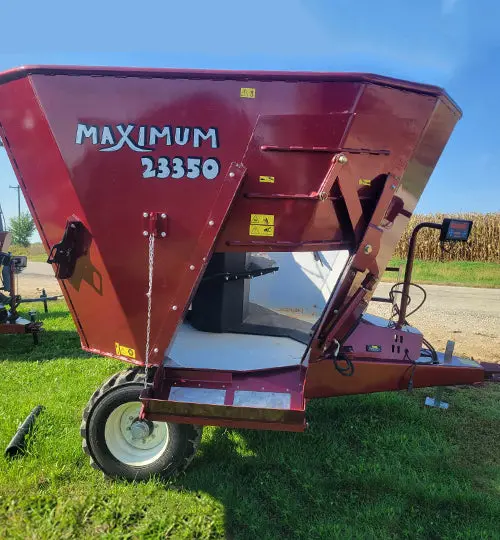 Maximum Machine 23350 Vertical Mixer | Tower Feed Mixer | 21 Hp 1