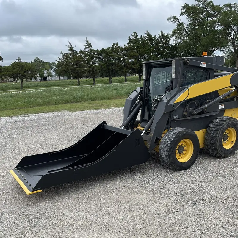 Maxx Conveyor Cleaning Bucket With Bolt-On Cutting Edges For Skid Steer 1