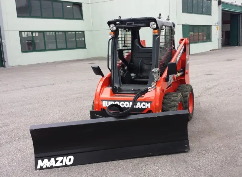 Mazio Dozer Blade | Working Width 51"-92" | Hydraulic Flow Range 26 Gpm | For Skid Steer Loaders 1
