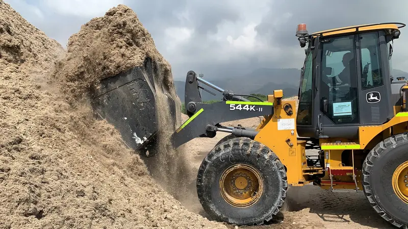 Mazio Sugar Cane Handler Front Loader Bucket | Width 118" | Machine Size 25-35 Tons | For Loaders 1