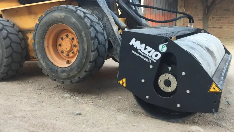 Mazio Vibratory Roller | Vr Series | Working Width 49.2"-84.6" | Oil Flow Range 10-18 Gpm | For Skid Steer 1