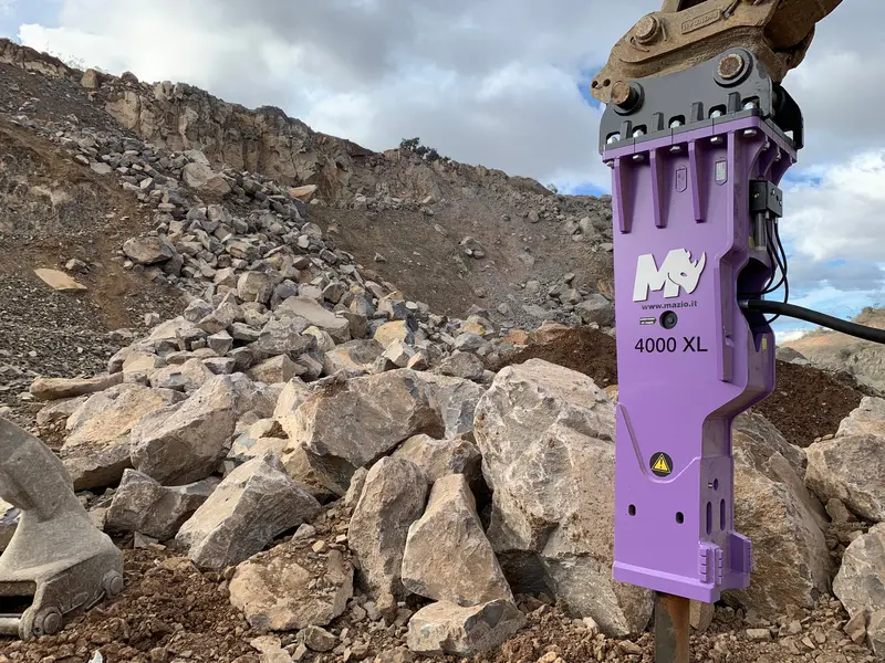 Mazio Xl Series Hydraulic Breakers | Model Xl-3000 To Xl-10000 | Machine Size 30-140 Tons | For Skid Steers, Excavators & Backhoe 1