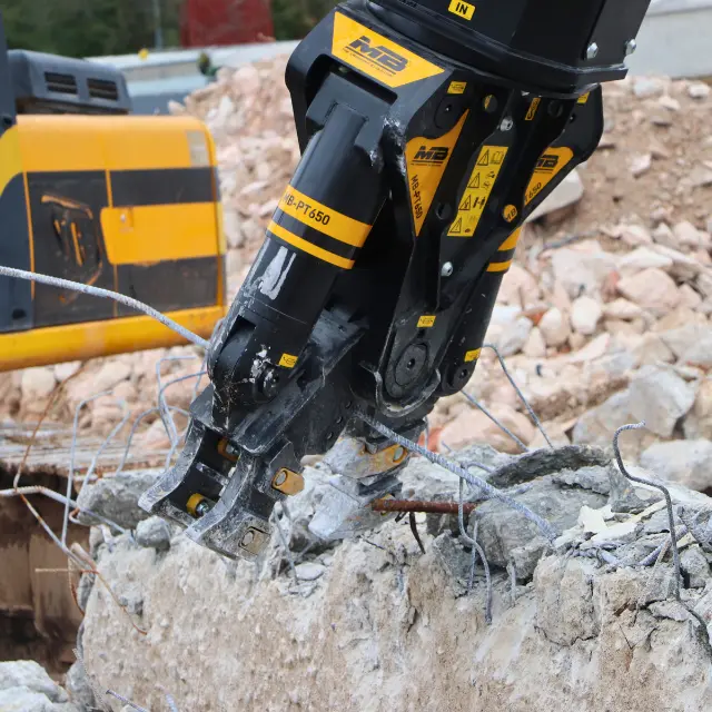 Mb Crusher | Demolition Pulverizer | Model Mb-Pt650 | Overall Width 56" | Machine Size 6.5–13 Tons | For Excavators 1