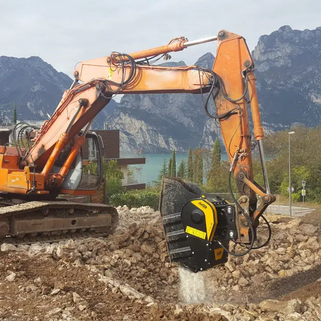Mb Crushers Bucket Crusher | Model Bf70.2 S4 | Mouth Opening Width 29" | Machine Size 15-25 Tons | For Excavators 1