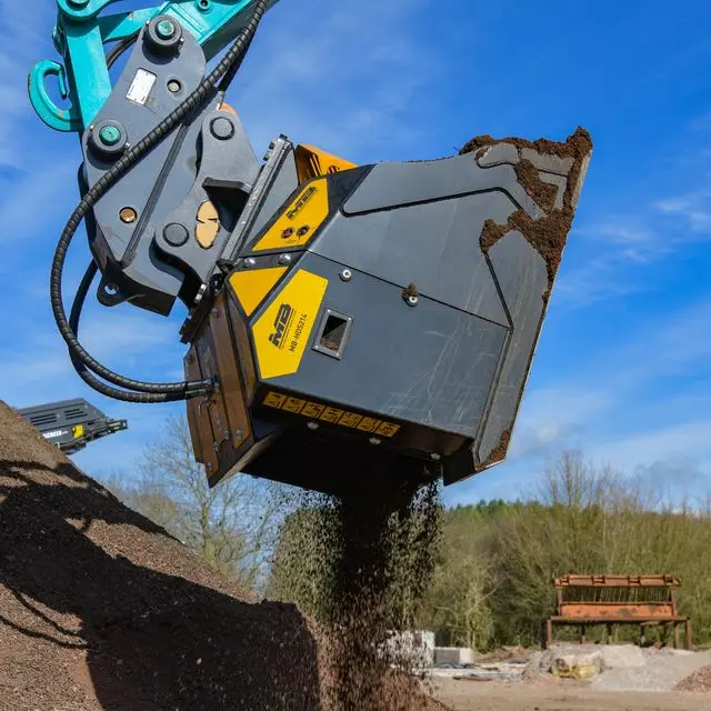 Mb Crushers Padding Bucket | Model Mb-Hds214 | Width 47" | Machine Size 2-6 Tons | For Excavators, Backhoe Loaders, Loaders & Skid Steers 1