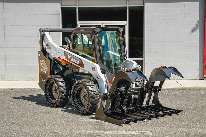 Mclaren Industries Extreme Duty Grapple | Model 60X111x72 To 60X111x84 | Width 72" To 84" | 15 To 35 Gpm | For Skid Steer 1