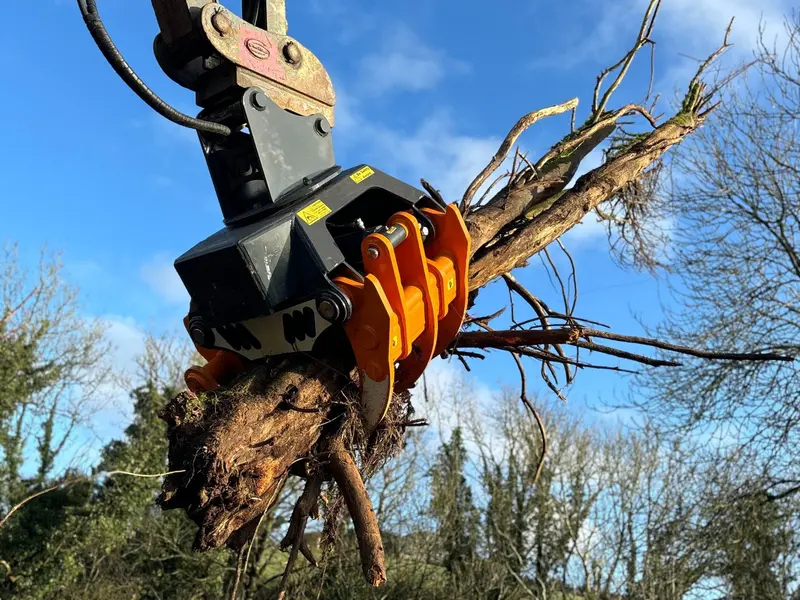 Mde Machinery | Log & Debris Grapple | Model Sx1400f | Fixed Position | Opening Width 73.25" | 100% Swedish Hardox Steel | Machine Size 13-18 Ton | For Telehandlers 1