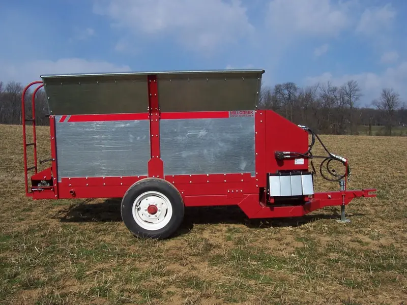 Millcreek | Compact Row Mulcher | Model 304 | Width 55″ Wide | Hydraulic Drive | 4.4 Yd³ Capacity Heaped | Horsepower 25 Hp | For Tractor 1