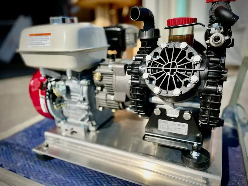Mwe Ar45 Soft Wash Pump & Gearbox | Flow Rate 11.4 Gpm | Maximum Pressure 290 Psi 1