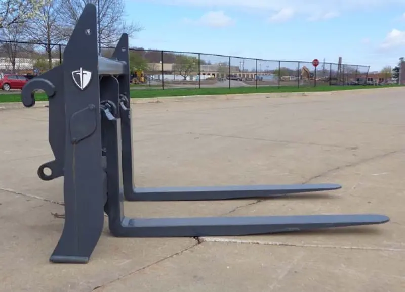 Paladin Pallet Forks 200 Class | 48" & 60" Tine Length | 60" & 96" Carriage | Machine Size 10-20 Tons | For Wheel Loader 1