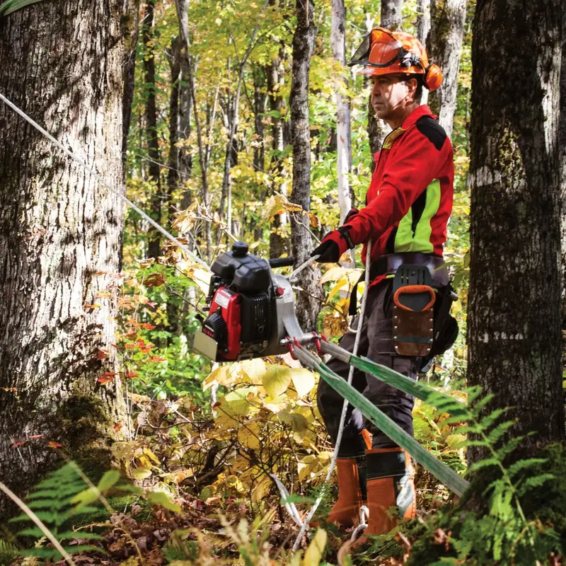 Portable Winch Gxh50 Gas‑Powered Pulling Winch | Pcw5000 | 2,200 Lb Single / 4,400 Lb Double Line 1