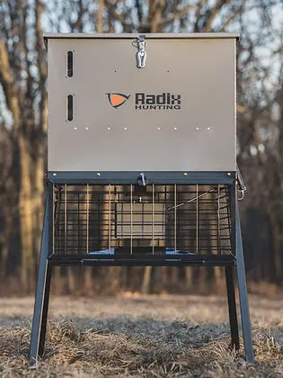 Radix Virtus 6 Feeder - 600Lbs 1