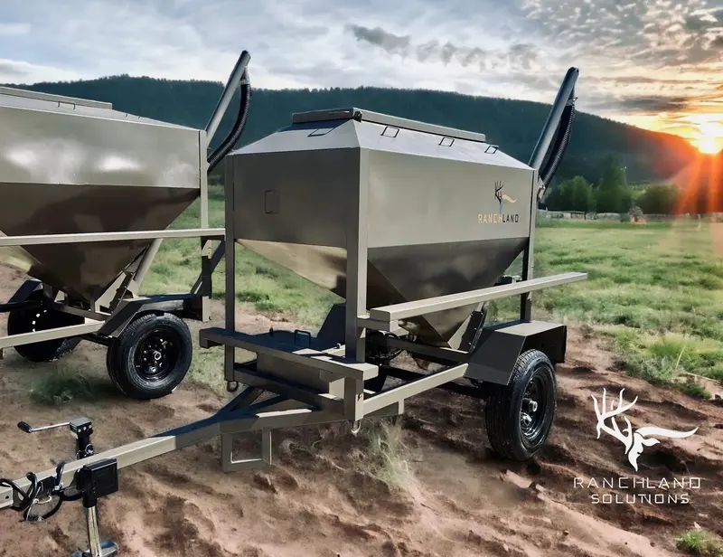 Ranchland Solutions Single Axle Mobile Feed Hoppers 1