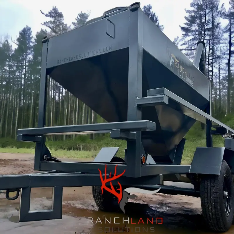 Ranchland Solutions Single Axle Mobile Feed Hoppers 6
