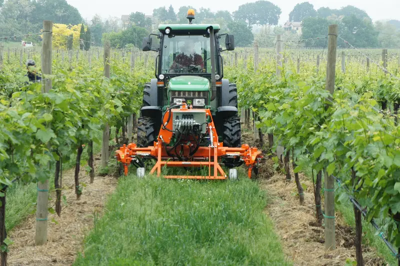 Rinieri Twin Turbo With Ploughs | Row Width 63"-169" Inches | Horsepower 70-110 Hp | For Tractors 3