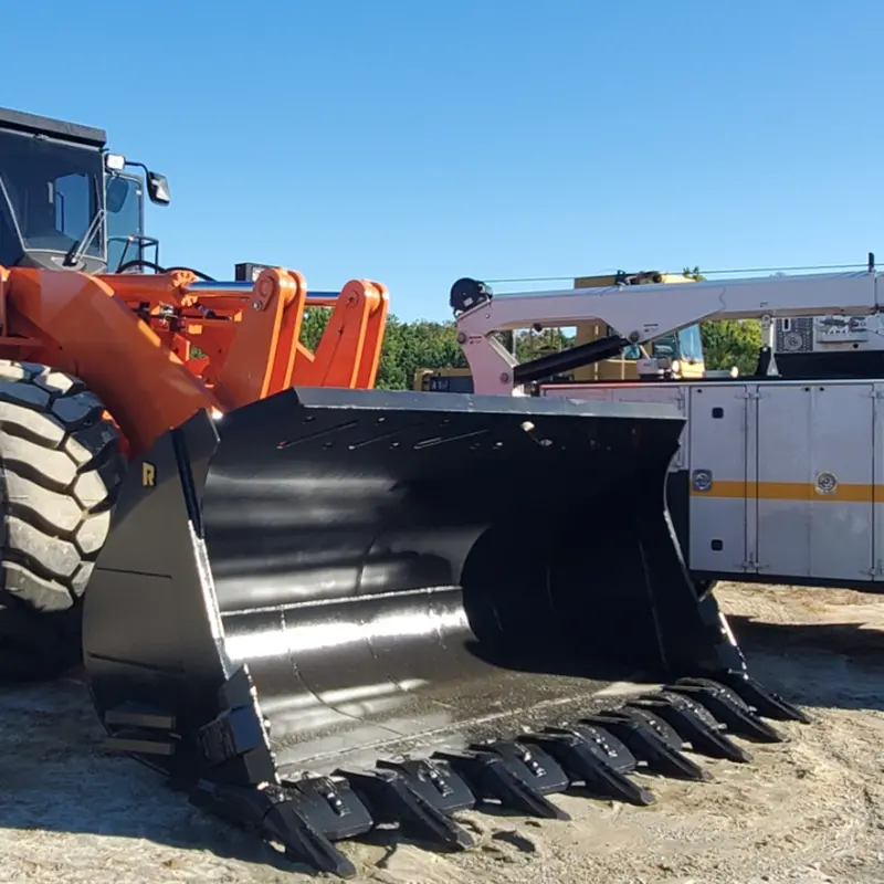 Rockland Super Duty Quarry Bucket | Heavy-Duty Built-In Spill-Guard | Bolt-On Skid Shoes | For Loaders 2