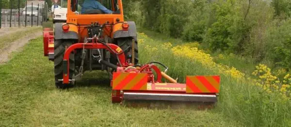 Seppi 3-Point Pto Offsetting Flail Mulcher / Mowers  | Model Smwa Avs 155 (Pull Type) | Working Width 61" | 40-90 Hp | For Tractors 1