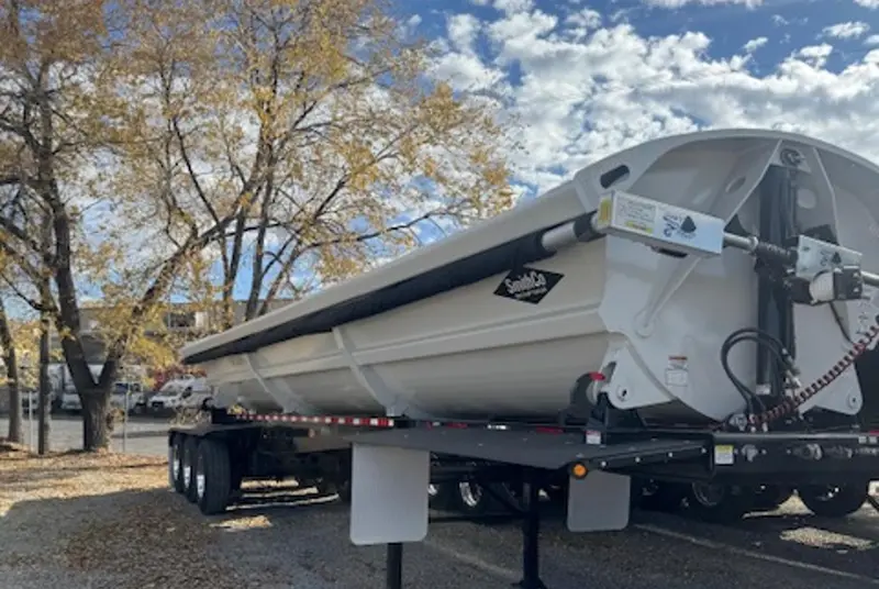 Smithco Side Dump Trailer | Model Sx3-42-34 | Frame Length 42' | Tub Length 34' | White Tub 1
