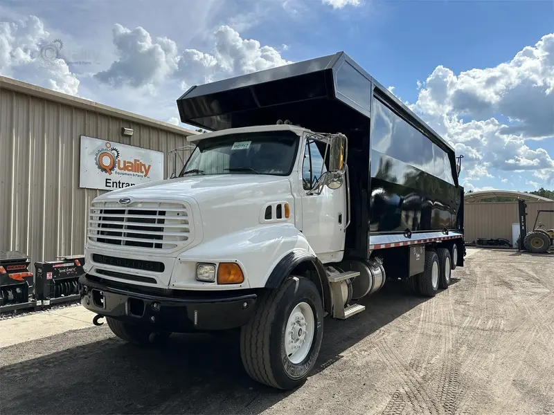 Sterling Grapple Truck | 2007 Model Lt-9500 | Horsepower 450 Hp | Used 1
