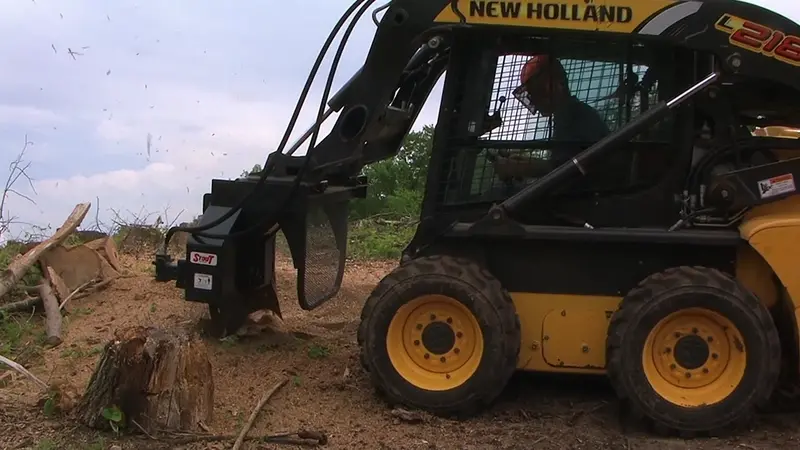 Stout Heavy Duty Stump Grinder | Width 32" Inches | Hydraulic Flow 10–20 Gpm | For Mini Skid Steers 1