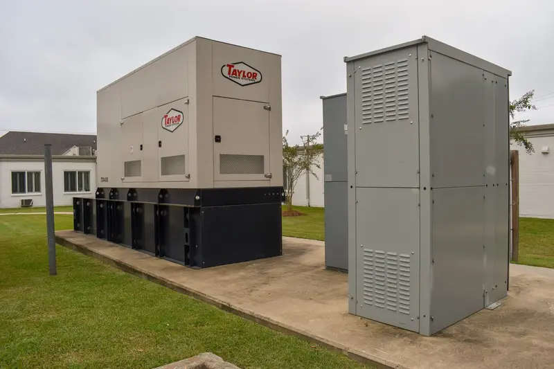 Taylor Power System Standby-Ng/Lp Generator | Model Tg-400 | Horsepower 472-684 Hp | Power Output 400Kw (500Kva) | Open & Enclosed Unit 1