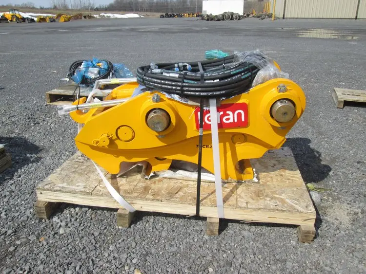 Teran Hyundai Excavator Quick Coupler | Model Qcr-210 | Hydraulic Operation | Coupler Width 12" Inches | For Excavators 1